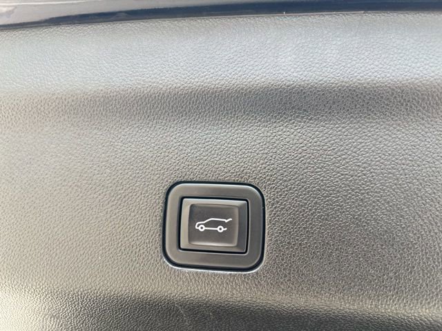 2023 Chevrolet Tahoe Premier - Photo 23