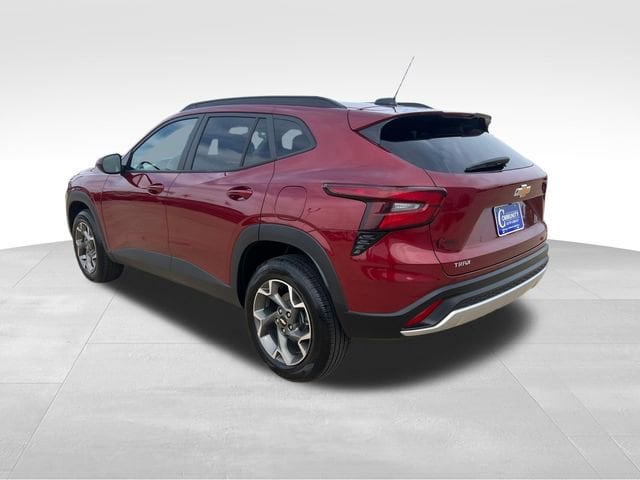 2025 Chevrolet Trax LT - Photo 4