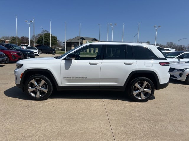 2022 Jeep Grand Cherokee Limited photo 4
