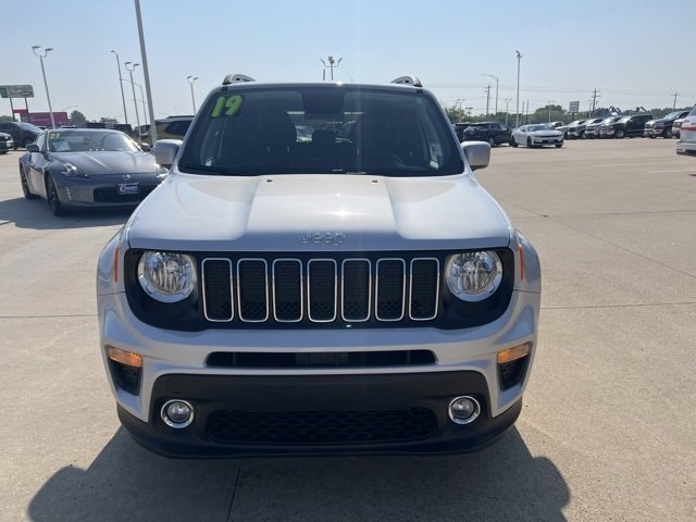 Used 2019 Jeep Renegade Latitude with VIN ZACNJABB0KPK90340 for sale in Cedar Falls, IA