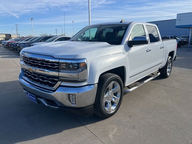 2017 Chevrolet Silverado 1500 LTZ photo 3