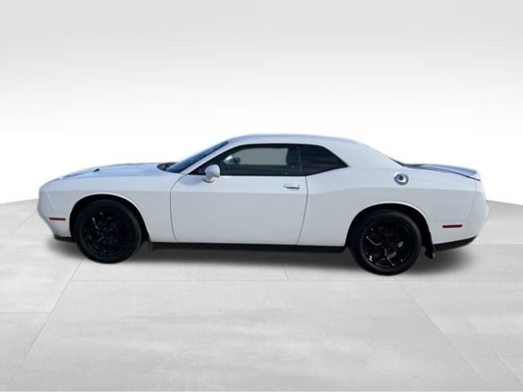 Used 2015 Dodge Challenger SXT Coupe