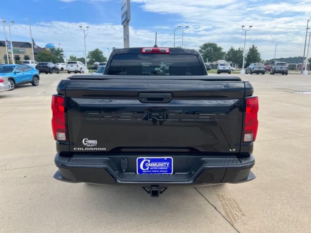 Used 2023 Chevrolet Colorado 4WD LT Truck Crew Cab