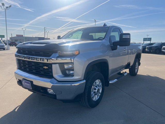 2021 Chevrolet Silverado 2500HD LT photo 3