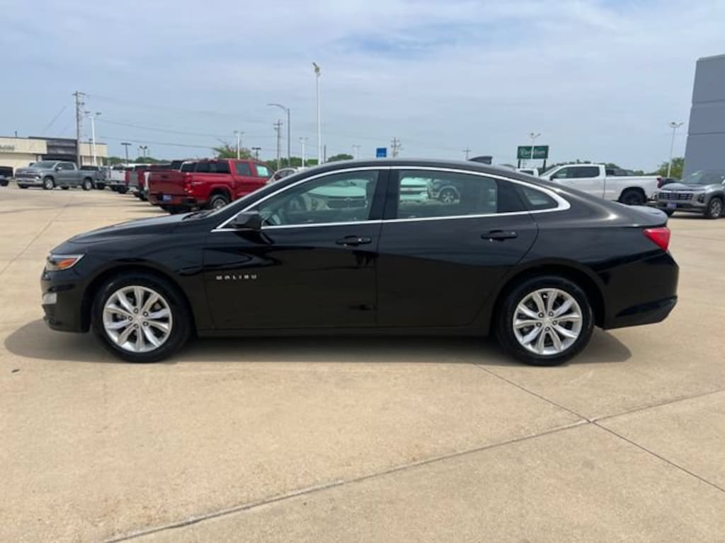 Used 2025 Chevrolet Malibu 1LT Sedan