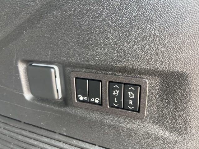 2023 Chevrolet Tahoe Premier - Photo 22
