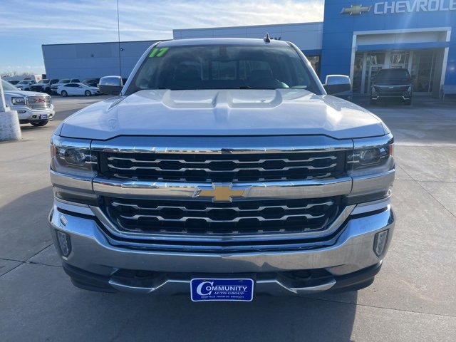 2017 Chevrolet Silverado 1500 LTZ photo 2