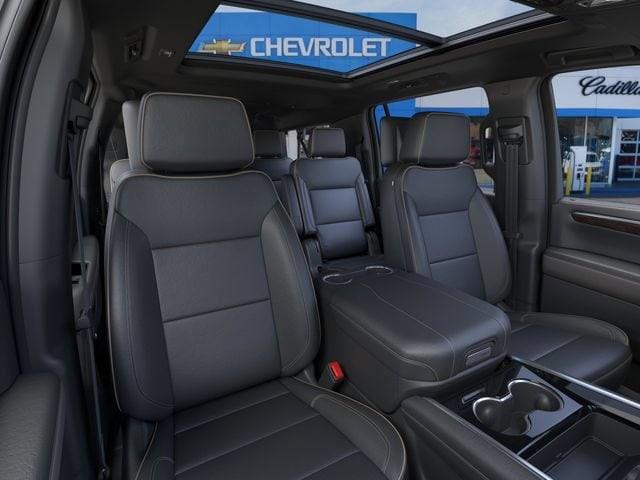 2026 Chevrolet Suburban Premier - Photo 18