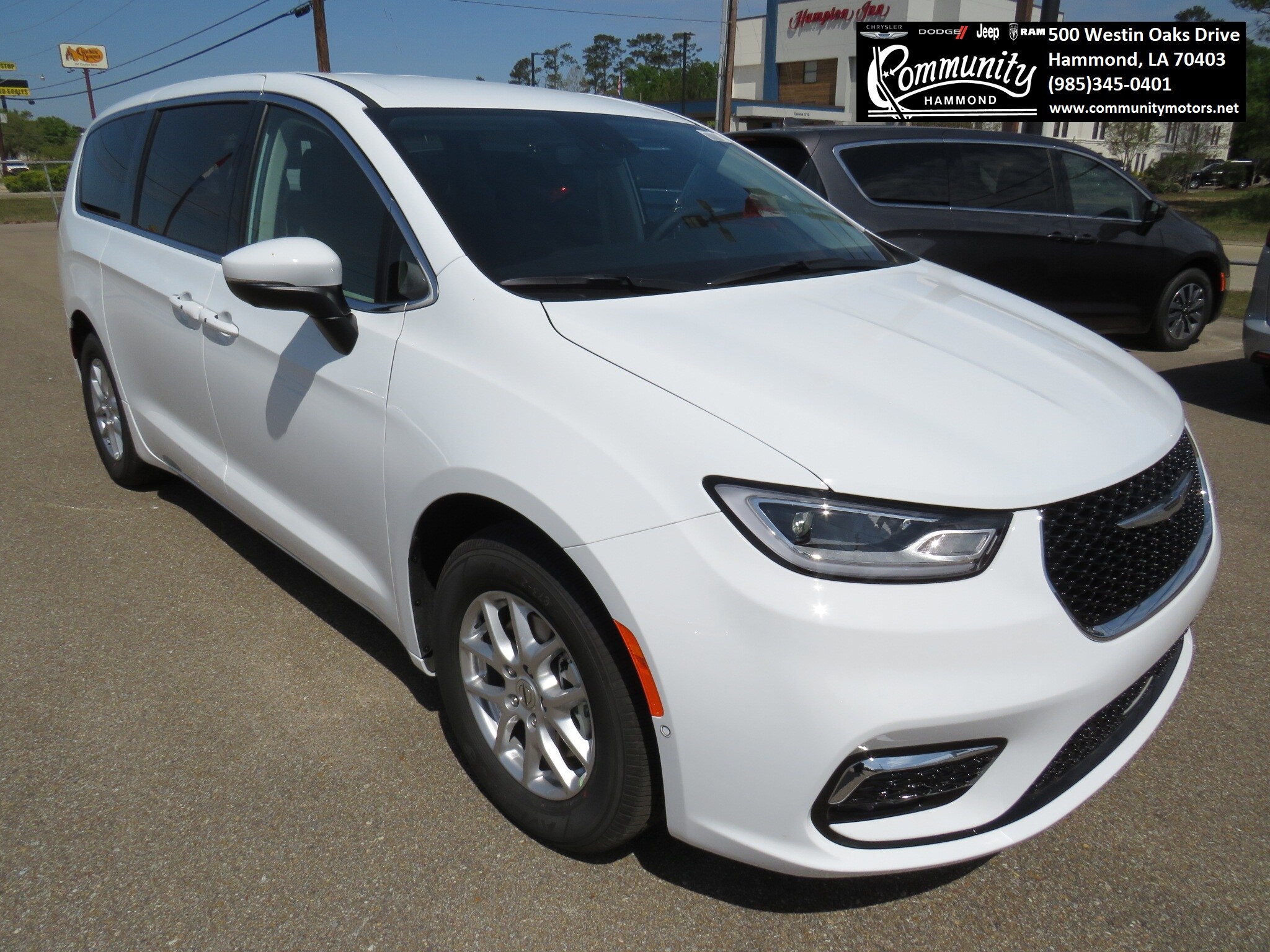 2023 Chrysler Pacifica TOURING L For Sale in Hammond, LA and serving Baton  Rouge | Stock: 17084