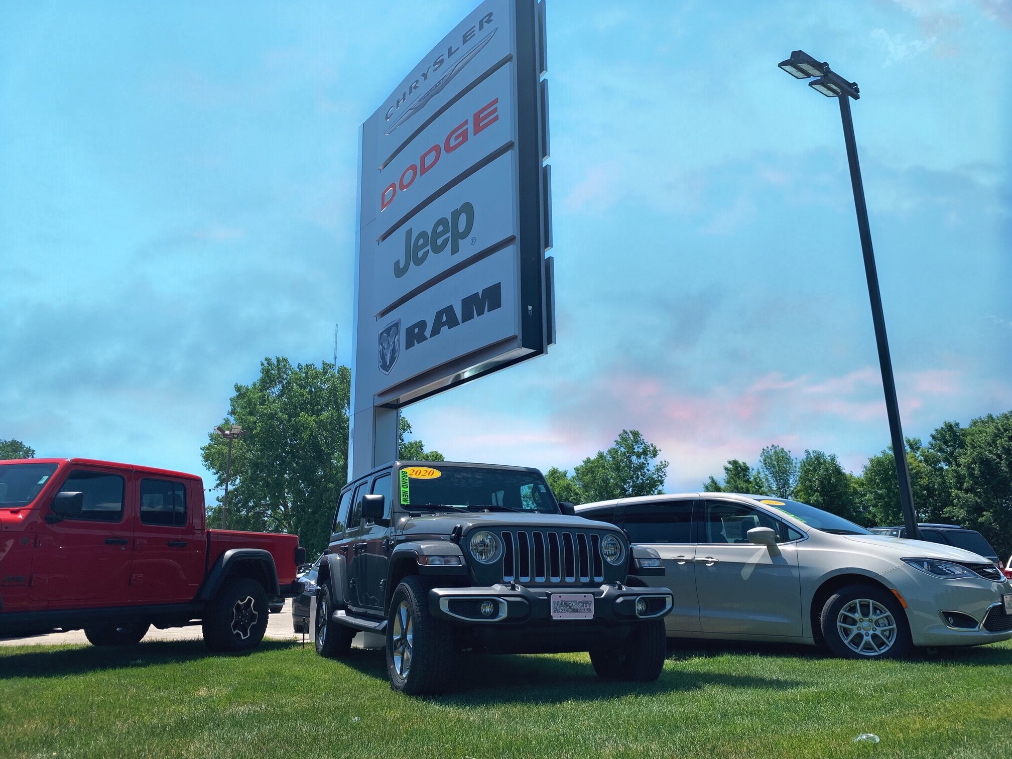 Community Motors of Mason City New Chrysler, Jeep, Dodge