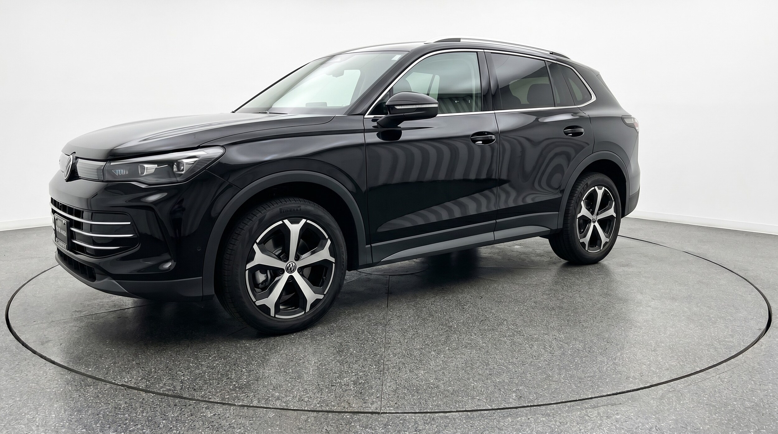 Thumbnail: 2026 Volkswagen Tiguan - 3