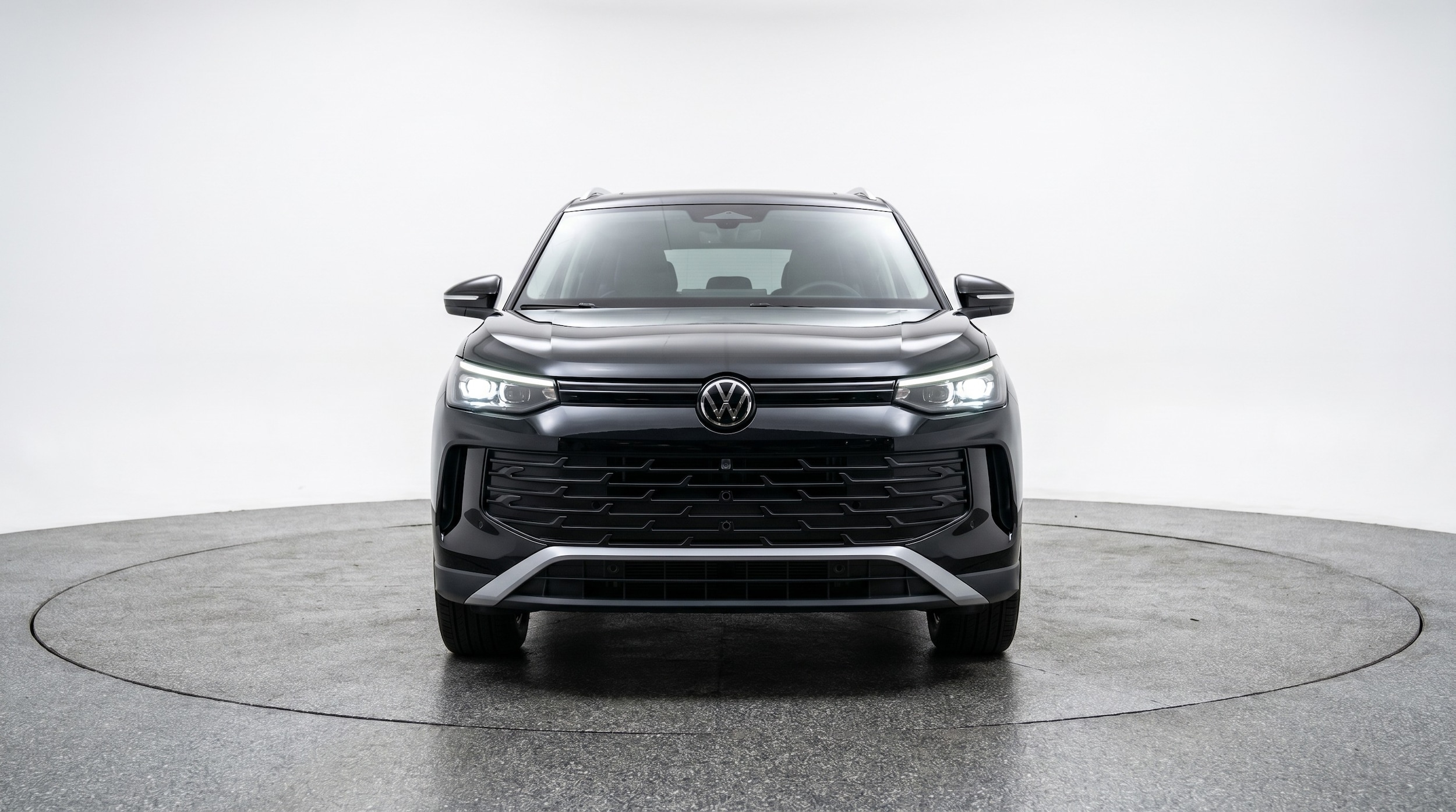 Thumbnail: 2026 Volkswagen Tiguan - 2