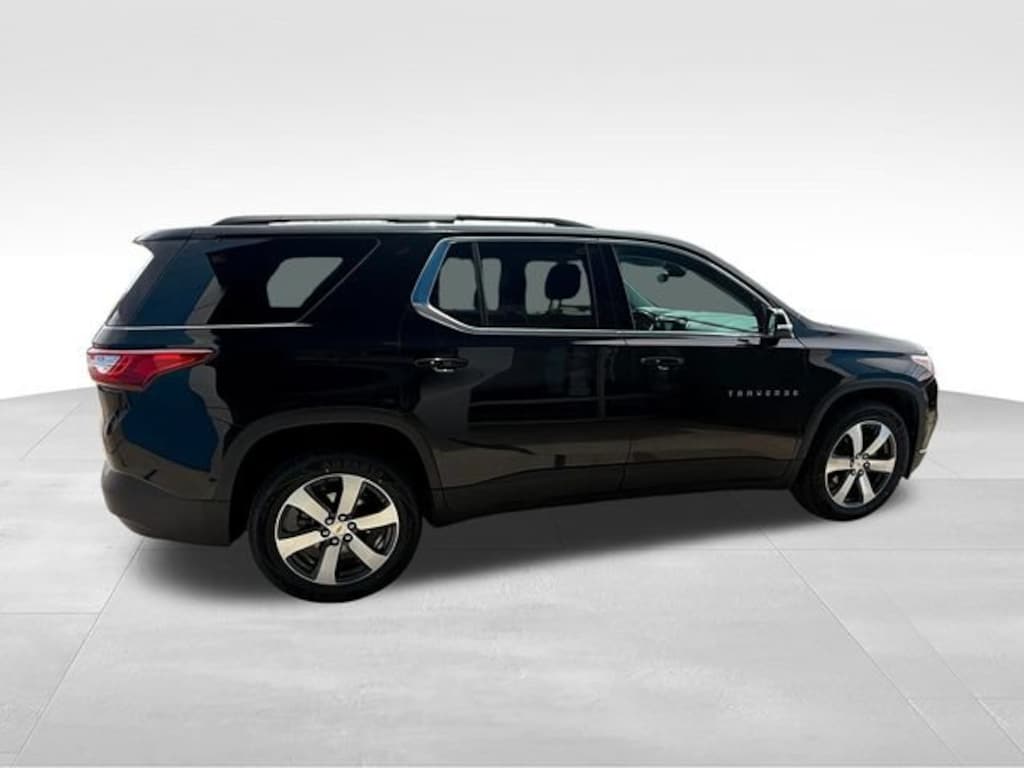 Used 2021 Chevrolet Traverse LT Leather SUV
