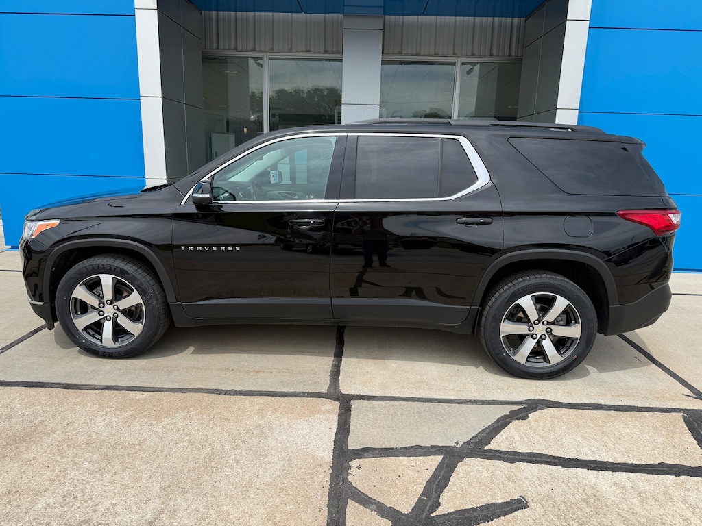 Used 2021 Chevrolet Traverse LT Leather SUV