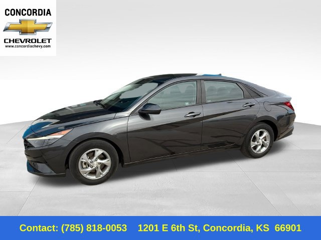 2022 Hyundai Elantra SE