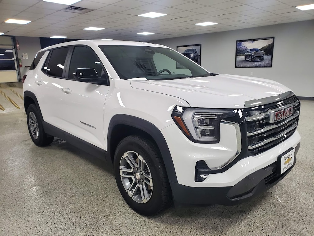 Used 2025 GMC Terrain Elevation SUV