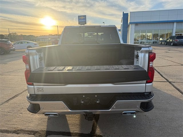 2021 Chevrolet Silverado 1500 LTZ - Photo 12