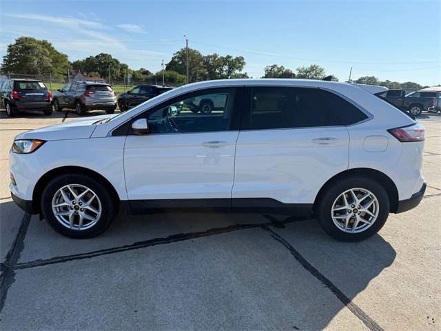 2023 Ford Edge SEL - Photo 2