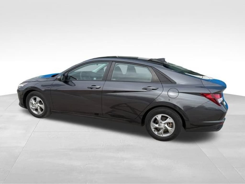 Used 2022 Hyundai Elantra SE