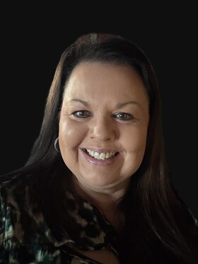 Staff member Dawn from ID_345562