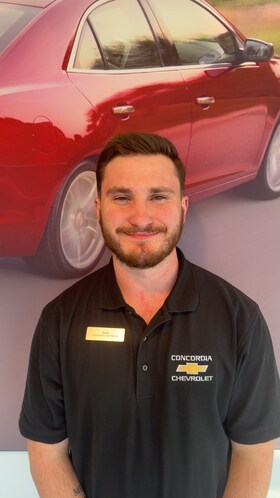 Staff member Zach from ID_6f4036