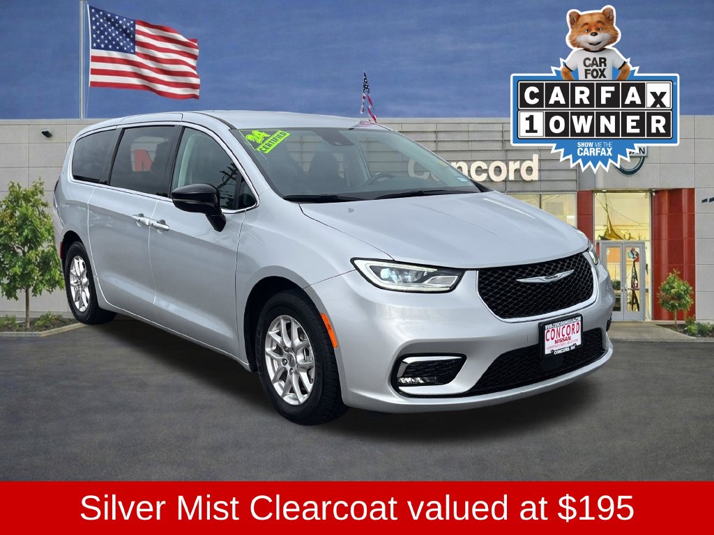 2024 Chrysler Pacifica Touring L