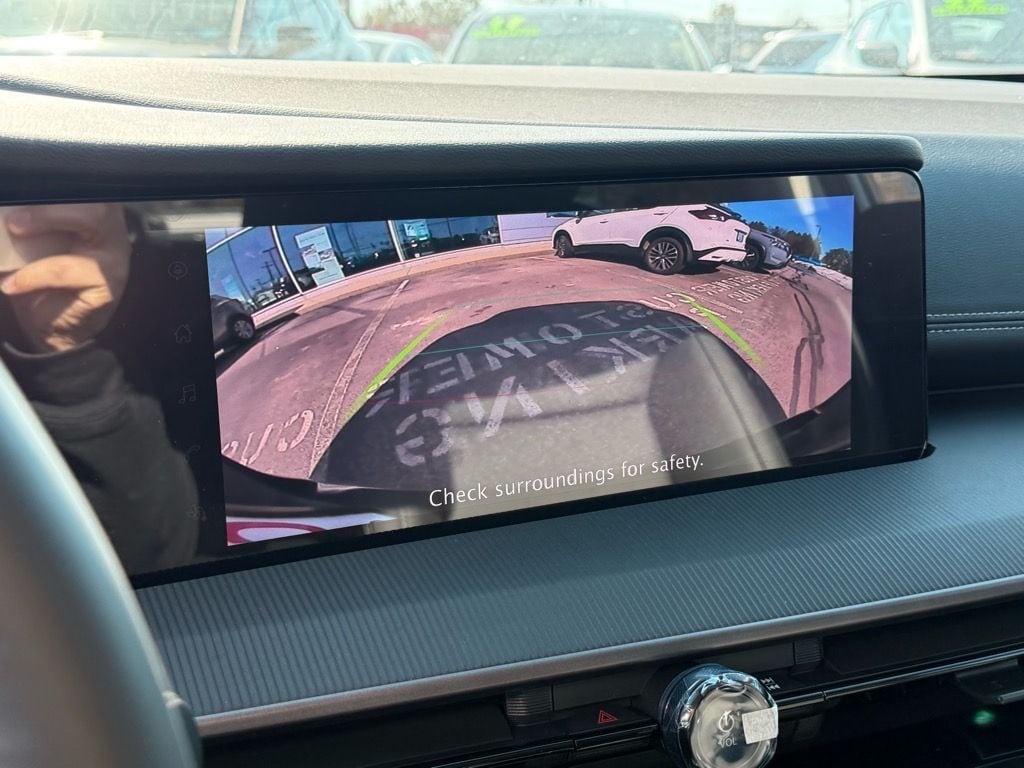 2025 Nissan Murano SV - Photo 13