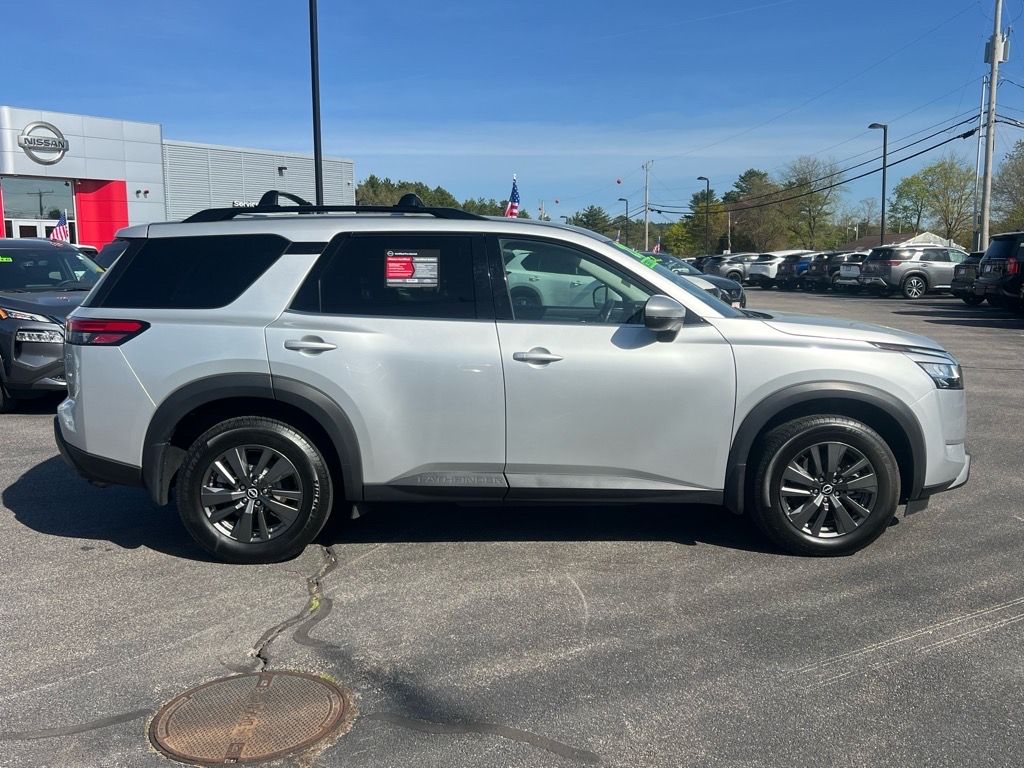 2022 Nissan Pathfinder SV - Photo 8