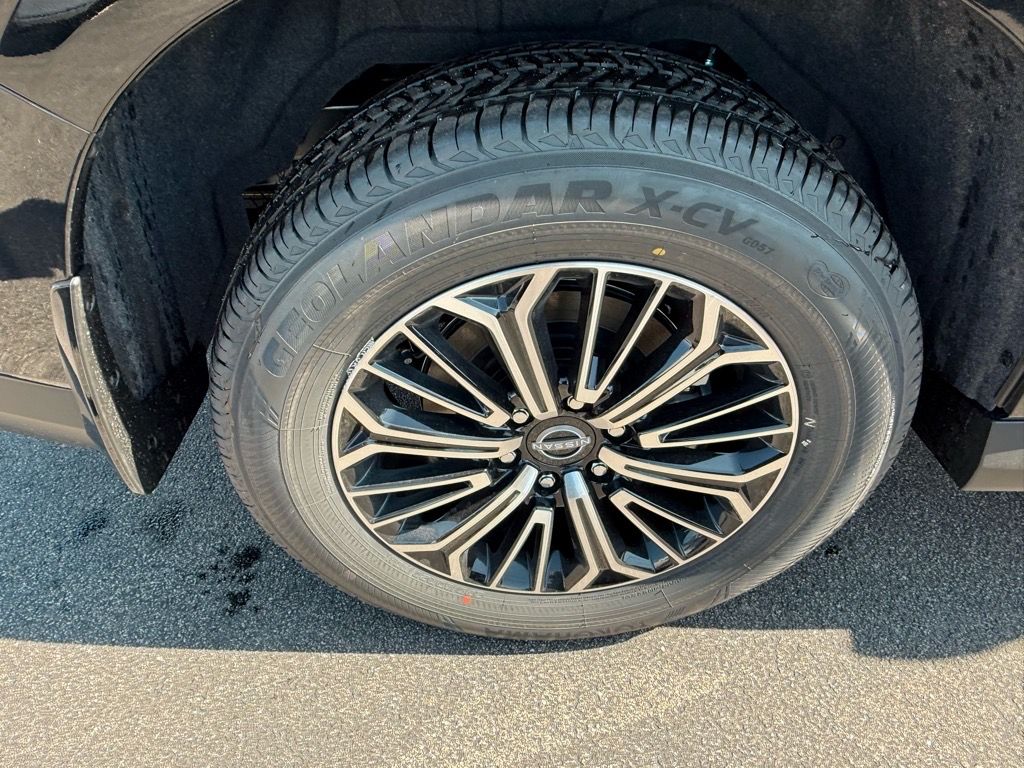 2025 Nissan Armada SL - Photo 9