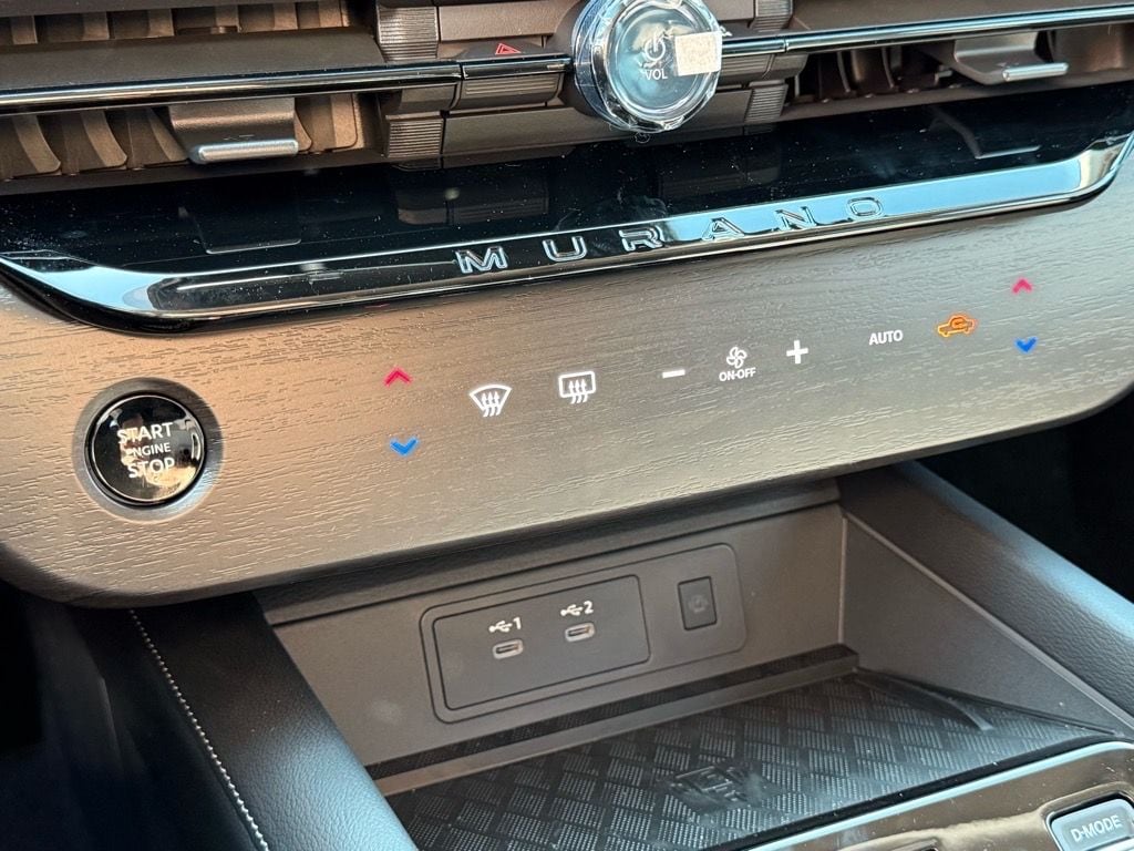 2025 Nissan Murano SV - Photo 11