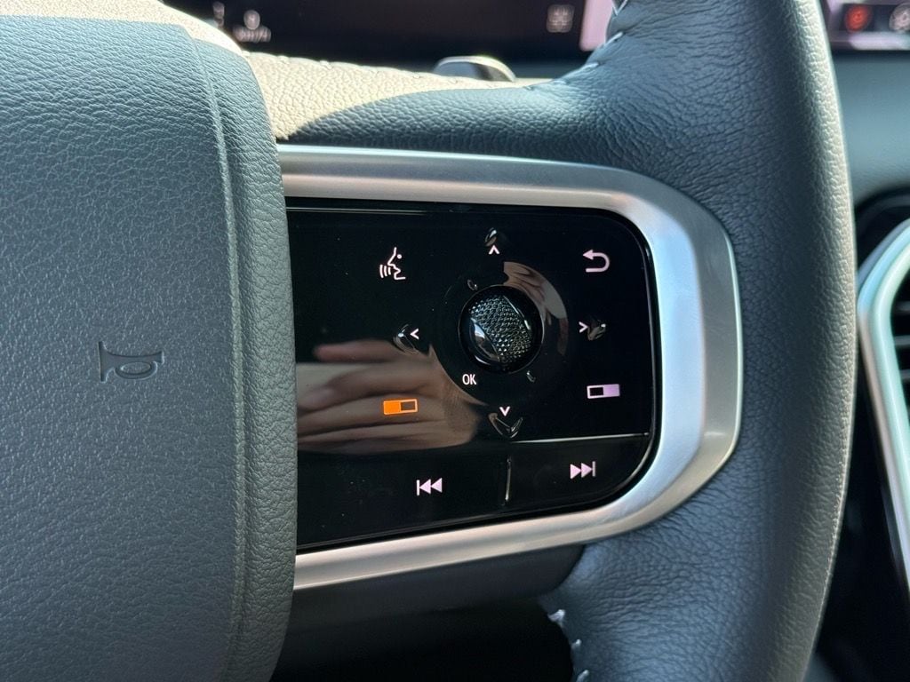 2025 Nissan Armada SL - Photo 26