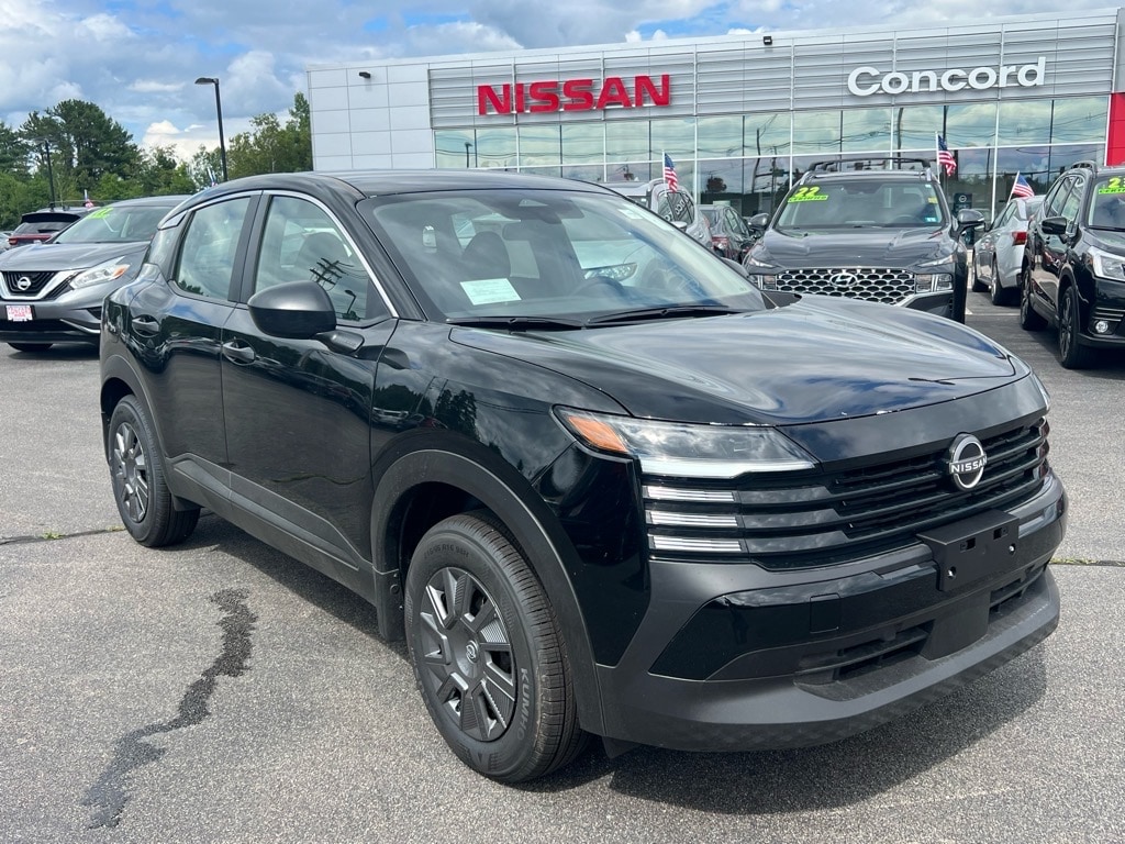 New 2025 Nissan Kicks S SUV