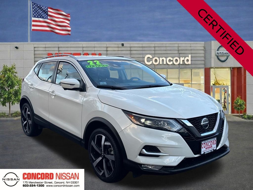 2022 Nissan Rogue Sport SL AWD's photo