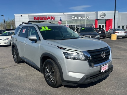 2022 Nissan Pathfinder SV AWD SV  SUV