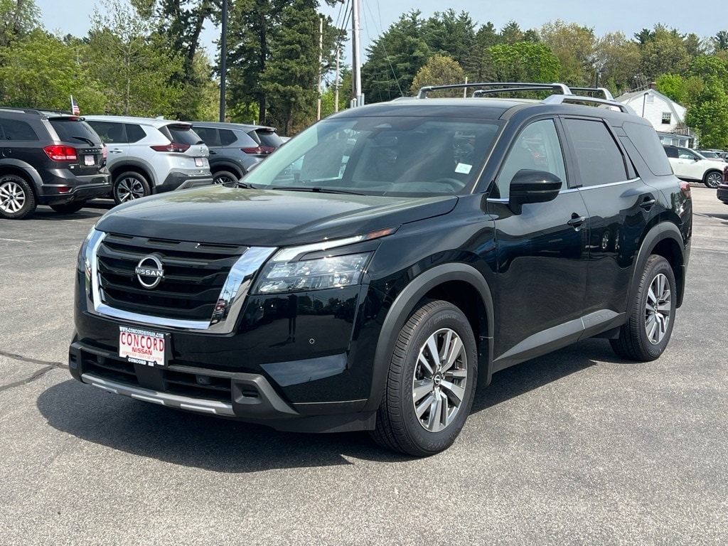 New 2025 Nissan Pathfinder SL SUV