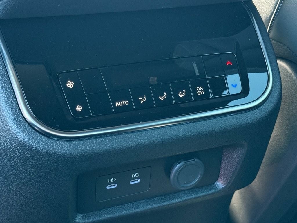2025 Nissan Armada SL - Photo 15