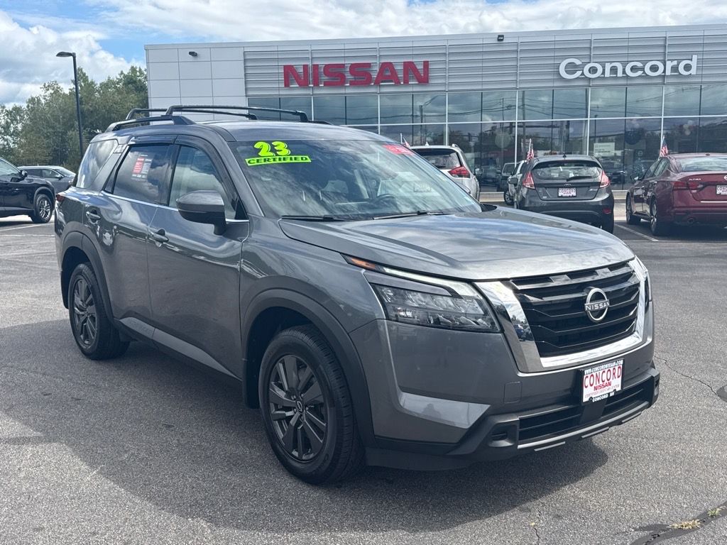2023 Nissan Pathfinder SV