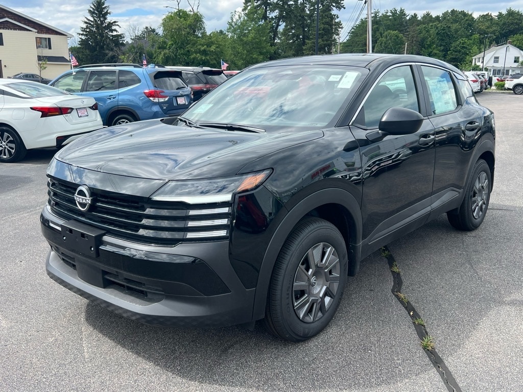 New 2025 Nissan Kicks S SUV