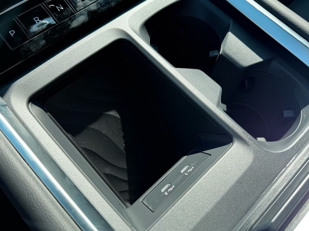 2025 Nissan Armada SL - Photo 21