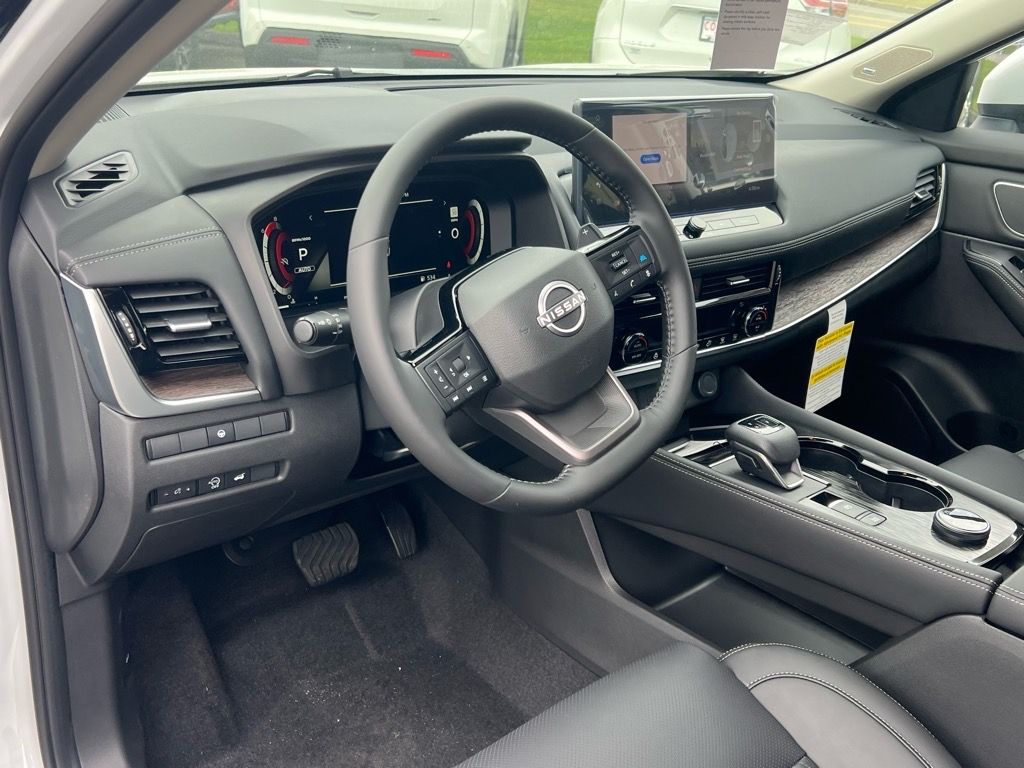 2025 Nissan Rogue Platinum - Photo 9