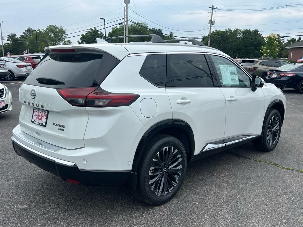 2025 Nissan Rogue Platinum - Photo 6