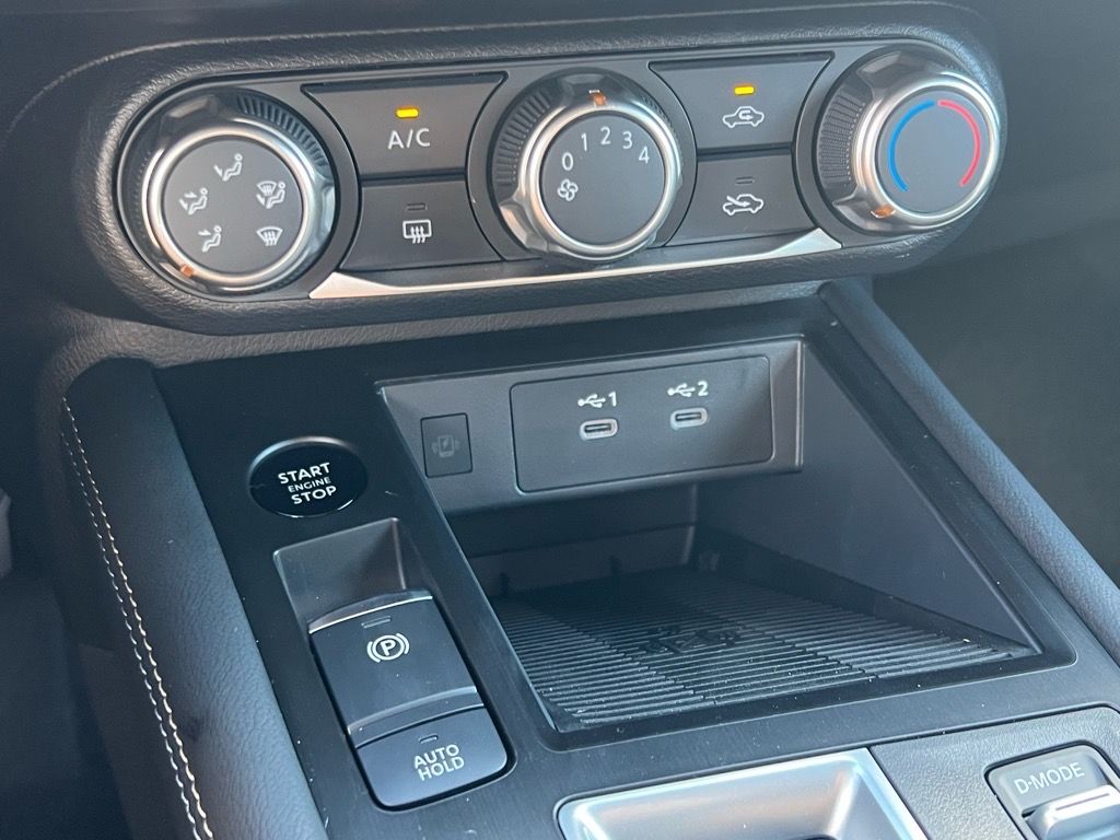 2025 Nissan Kicks SV AWD - Photo 11