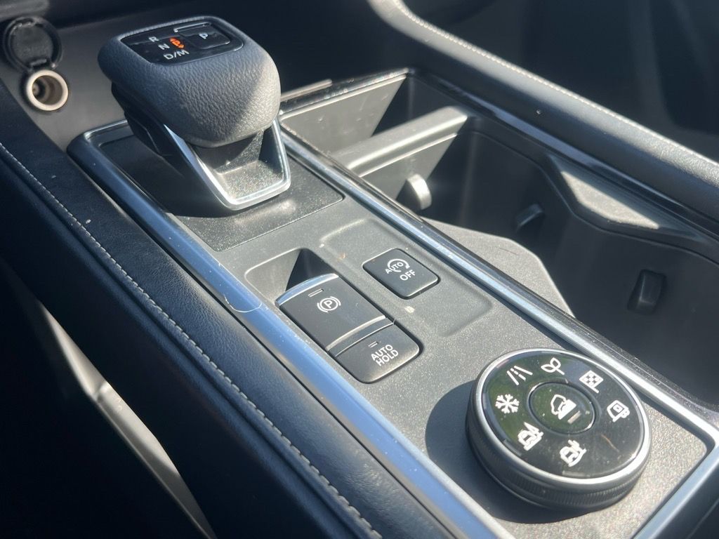 2022 Nissan Pathfinder SV - Photo 14