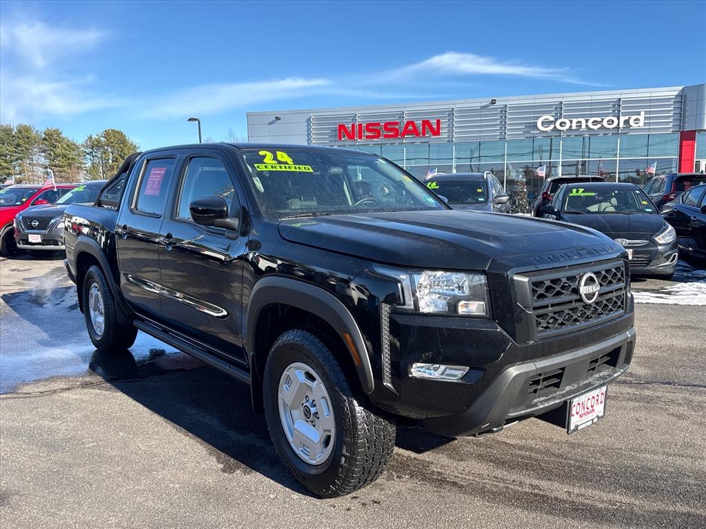 2024 Nissan Frontier SV's photo