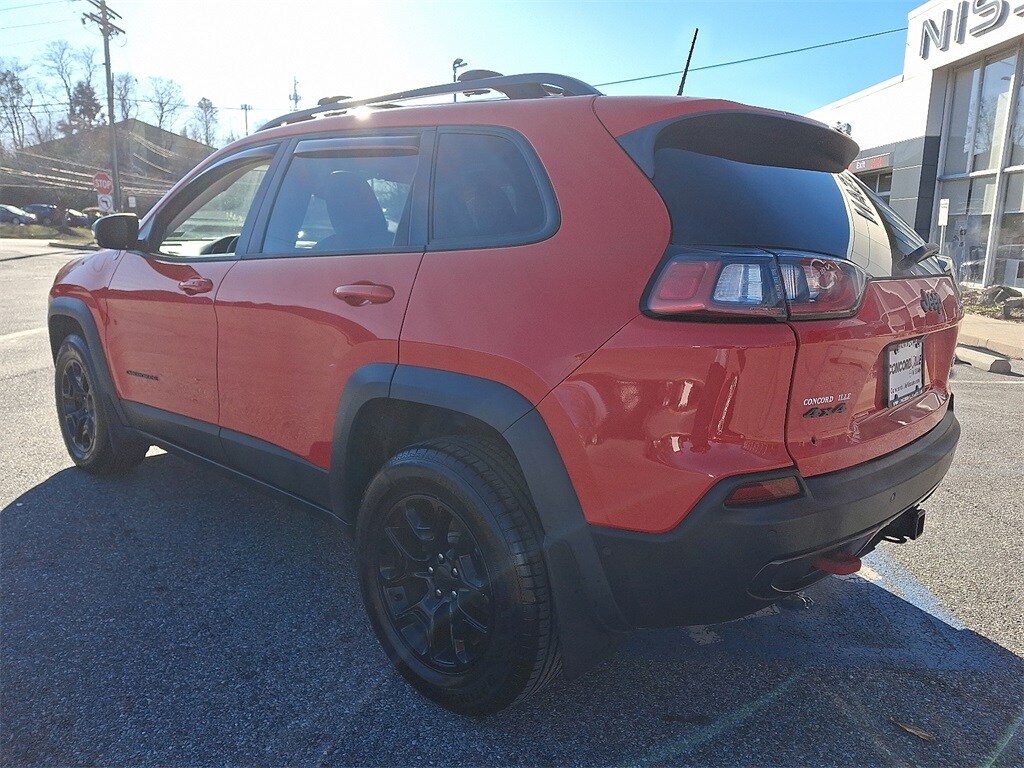 Used 2019 Jeep Cherokee Trailhawk SUV