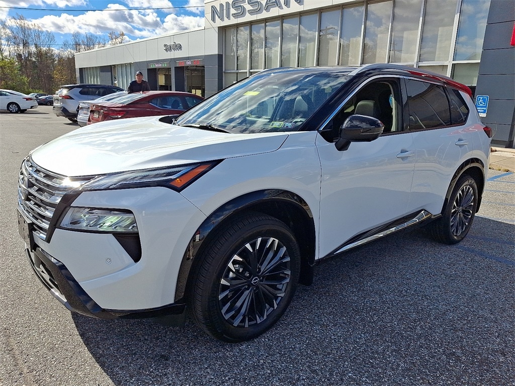 Used 2025 Nissan Rogue Platinum SUV