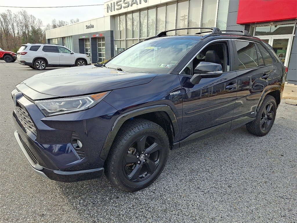 2019 Toyota RAV4 Hybrid XSE photo 2