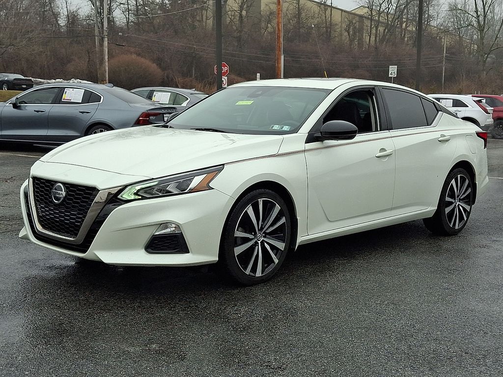 2020 Nissan Altima 2.5 SR photo 3