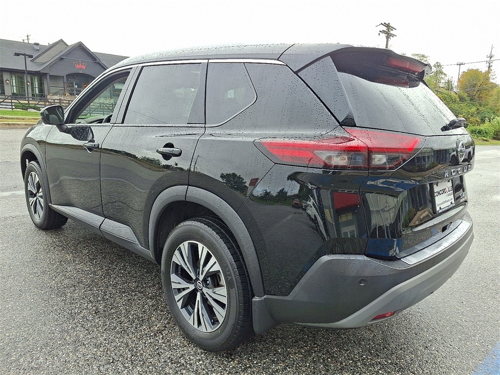 Used 2021 Nissan Rogue SV SUV