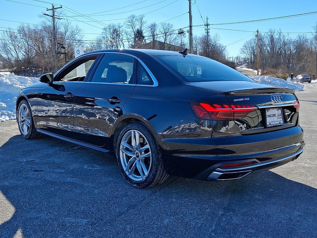 2023 Audi A4 45 S Line Premium Plus Quattro photo 4